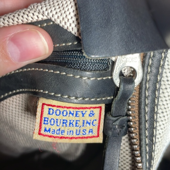 Vintage & Rare Dooney & Bourke Shoulder Bag - Picture 10 of 15